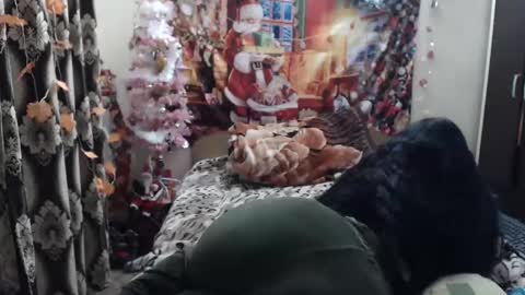 Snapshot of hugeassdevil chatting on January 15, 6:29 pm hugeassdevil online show from January 15, 6:29 pm