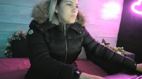 Erin online show from February 5, 5:09 am