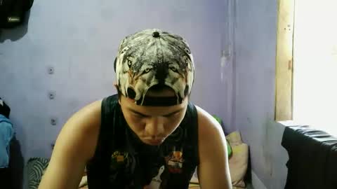 Snapshot of hugecock_polly chatting on February 9, 2:04 am hardfucker online show from February 9, 2:04 am