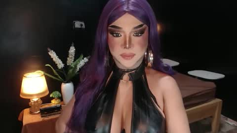 Christine online show from April 12, 8:52 am