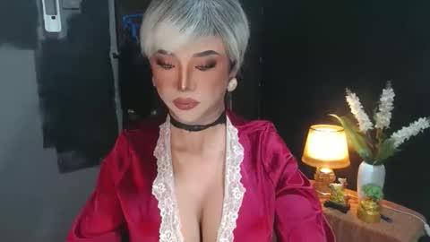 Christine online show from April 21, 6:34 pm