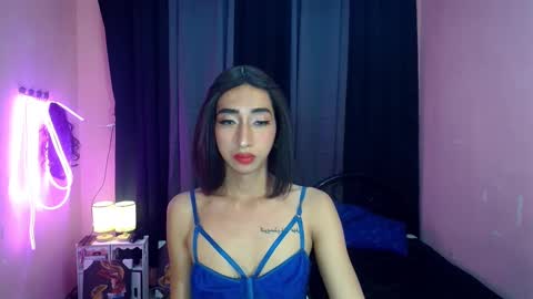 UrhotChristina online show from December 5, 9:39 am