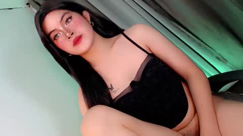 Yhanie online show from February 15, 9:55 pm