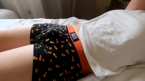 HugeCumshots online show from January 22, 10:37 pm