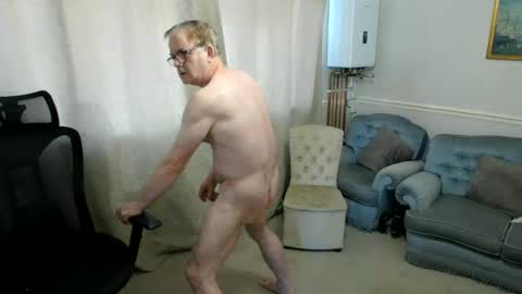 Snapshot of hugedick1965 chatting on July 8, 3:16 pm hugedick1965 online show from July 8, 3:16 pm