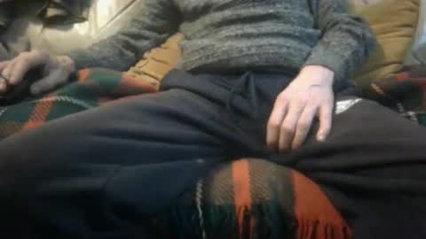 Snapshot of hugenob4u chatting on December 25, 9:33 pm hugenob4u online show from December 25, 9:33 pm