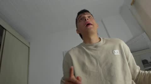 Hugo online show from December 29, 6:49 pm