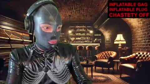 Snapshot of humandr0id chatting on January 18, 1:08 pm Humandroid online show from January 18, 1:08 pm