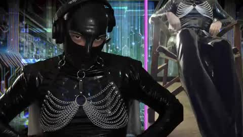 Snapshot of humandr0id chatting on January 27, 7:46 pm Humandroid online show from January 27, 7:46 pm