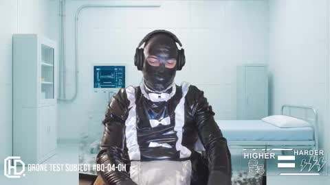 Snapshot of humandr0id chatting on September 28, 7:19 pm Humandroid online show from September 28, 7:19 pm