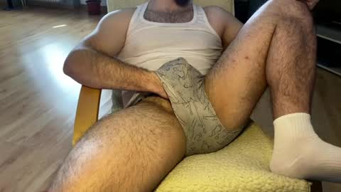 Snapshot of hundick_69 chatting on April 28, 8:41 am hundick_69 online show from April 28, 8:41 am