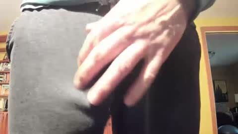 Snapshot of hung_hot_fit10 chatting on December 22, 11:09 pm Big uncut cock dripping online show from December 22, 11:09 pm