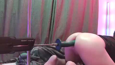 Greedybttm online show from December 16, 5:12 am