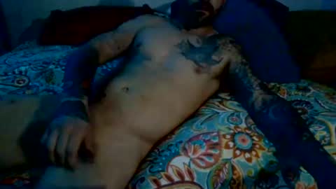 Snapshot of hungherowithoutacape chatting on July 1, 7:54 am hungherowithoutacape online show from July 1, 7:54 am