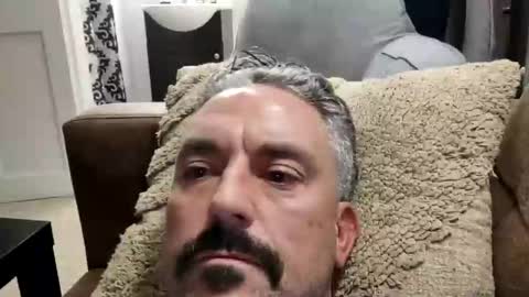 hungitalian40 online show from September 18, 6:04 am