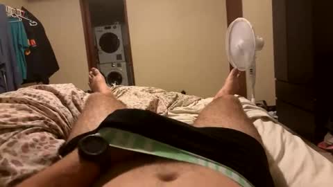 Snapshot of hunglefthard chatting on December 21, 11:17 am hunglefthard online show from December 21, 11:17 am