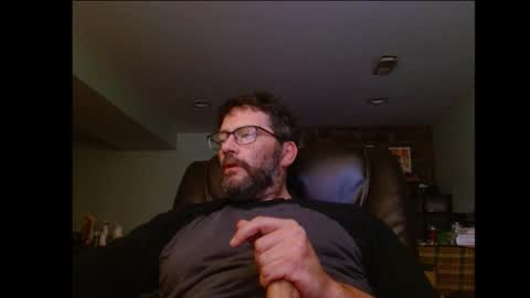 Snapshot of hunglonelyguy chatting on November 1, 12:56 am LonelyGuy online show from November 1, 12:56 am