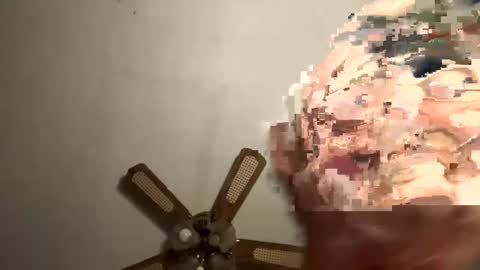 hunglow17 online show from December 6, 5:09 am