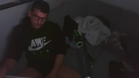 LittleDevilXo1999 online show from December 19, 7:10 pm