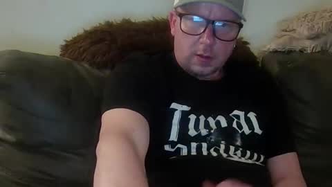 HuingsingleDad79 online show from March 13, 8:32 am