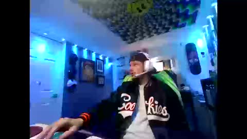 Snapshot of hungtxcock92 chatting on October 12, 1:54 pm hungtxcock92 online show from October 12, 1:54 pm