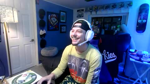 Snapshot of hungtxcock92 chatting on December 20, 12:56 pm hungtxcock92 online show from December 20, 12:56 pm