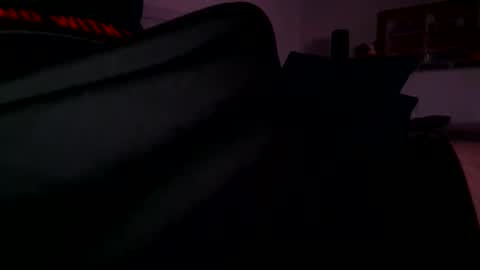 hunk1987_ online show from June 2, 12:34 am