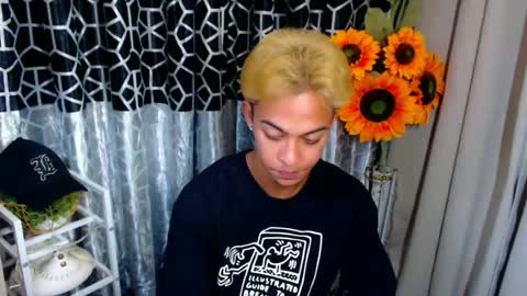 hunk_edward online show from July 3, 7:37 am