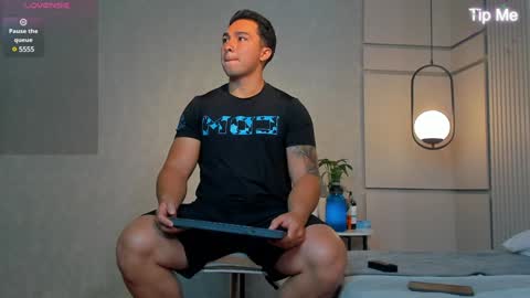 hunk_ryan online show from January 10, 9:02 am