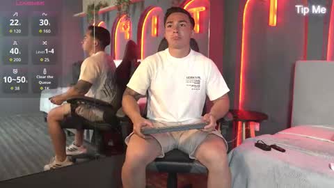 hunk_ryan online show from December 22, 12:46 pm