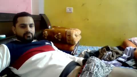 Snapshot of hunkster102 chatting on February 8, 6:01 am hunkster102 online show from February 8, 6:01 am