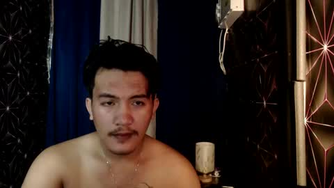 hunkylloyd online show from December 12, 7:04 pm