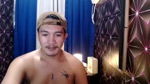 hunkylloyd online show from December 16, 10:29 am