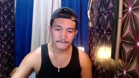 hunkylloyd online show from December 23, 8:55 am