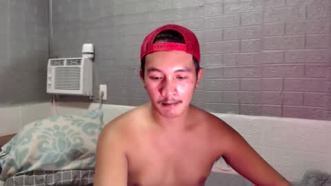 hunkylloyd online show from April 16, 9:21 am