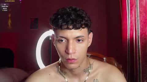 Snapshot of hunter_jagg chatting on February 23, 8:17 pm hunter_jagg online show from February 23, 8:17 pm