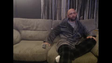 Snapshot of hunterandesme chatting on January 14, 6:17 pm HunterandEsme online show from January 14, 6:17 pm