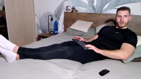 Hunter Bridges online show from January 12, 6:05 pm