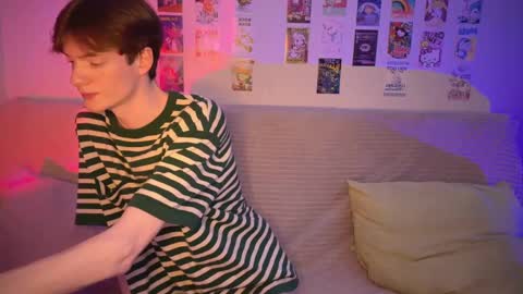 Snapshot of hunterrxxxhunter chatting on February 1, 10:02 pm Hunter online show from February 1, 10:02 pm