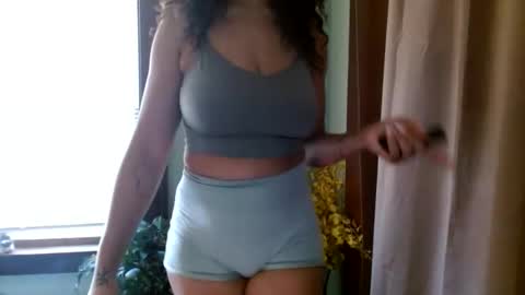 Goddess Hunyy online show from November 15, 6:15 pm