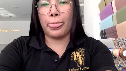 Snapshot of hurrem025 chatting on November 4, 11:20 am hurrem025 online show from November 4, 11:20 am