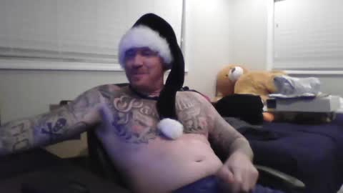 hurricanerodzilla online show from December 9, 2:56 am