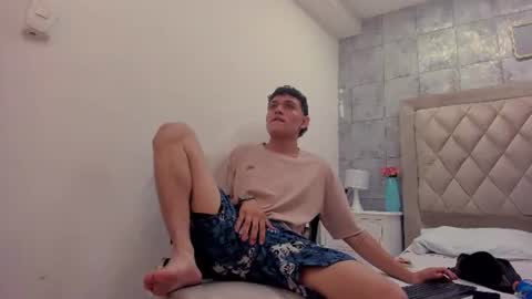 Snapshot of hydan_ chatting on July 10, 9:39 pm hydan_ online show from July 10, 9:39 pm