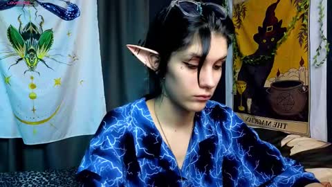 Snapshot of hyeon_jin chatting on January 17, 9:28 pm Hyeon Jin online show from January 17, 9:28 pm