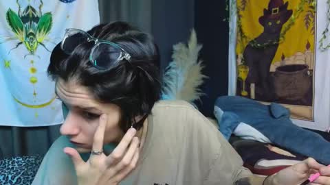 Snapshot of hyeon_jin chatting on January 18, 9:02 pm Hyeon Jin online show from January 18, 9:02 pm