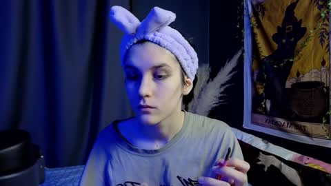 Snapshot of hyeon_jin chatting on February 8, 8:42 pm Hyeon Jin online show from February 8, 8:42 pm