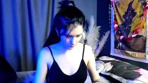 Snapshot of hyeon_jin chatting on February 13, 8:55 pm Hyeon Jin online show from February 13, 8:55 pm