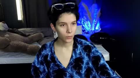 Snapshot of hyeon_jin chatting on March 11, 10:18 am Hyeon Jin online show from March 11, 10:18 am