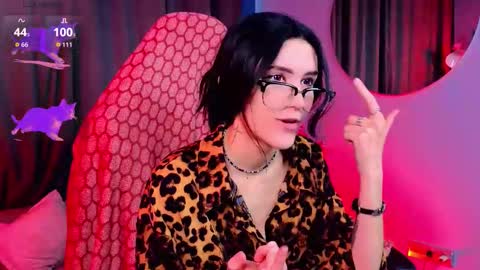 Snapshot of hyeon_jin chatting on March 3, 10:32 am Hyeon Jin online show from March 3, 10:32 am