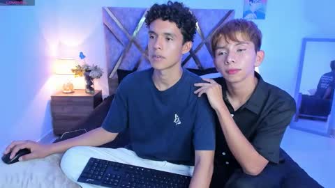 Son Hyunjin online show from November 13, 6:18 pm